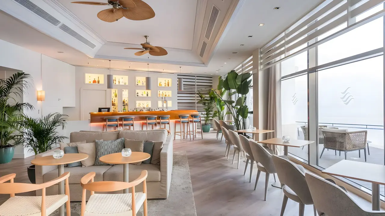 Sesimbra Oceanfront Hotel