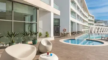 Sesimbra Oceanfront Hotel