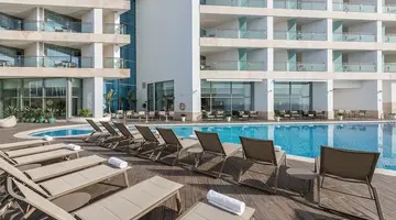 Sesimbra Oceanfront Hotel