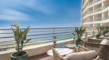 Sesimbra Oceanfront Hotel