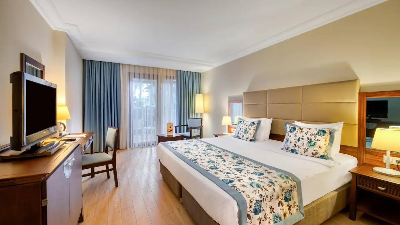 SEVEN SEAS HOTEL LIFE
