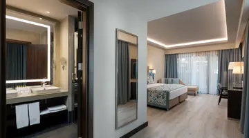 SEVEN SEAS HOTEL LIFE