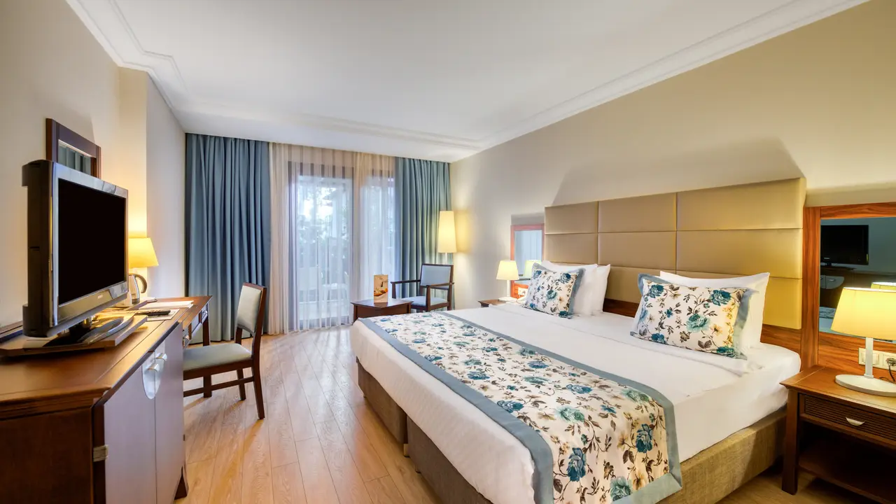 SEVEN SEAS HOTEL LIFE