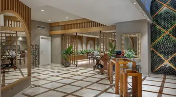 SEVEN SEAS HOTEL LIFE