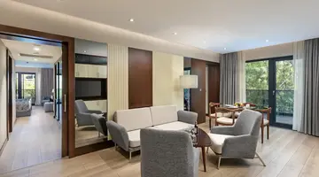 SEVEN SEAS HOTEL LIFE