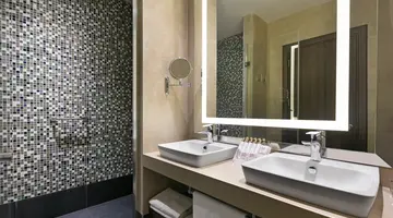 SEVEN SEAS HOTEL LIFE