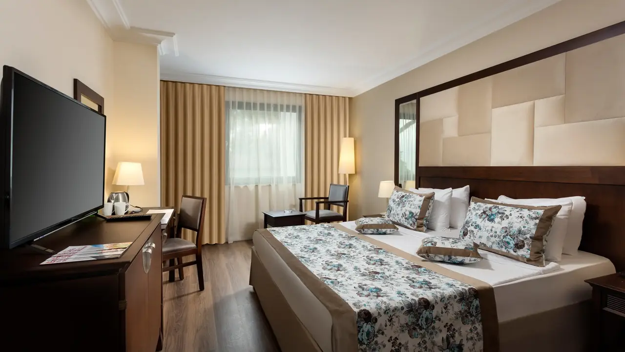 SEVEN SEAS HOTEL LIFE