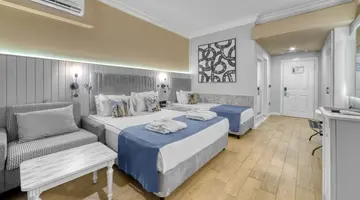 SEVEN SEAS PALMERAS BAY