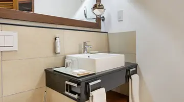 SEVERIN SEA LODGE