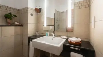 SEVERIN SEA LODGE