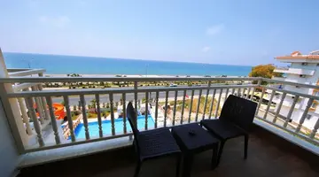 Sey Beach Hotel