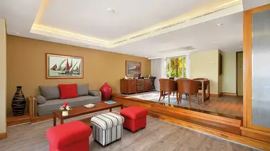 SHANDRANI BEACHCOMBER RESORT & SPA