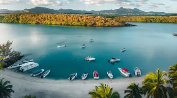 SHANDRANI BEACHCOMBER RESORT & SPA