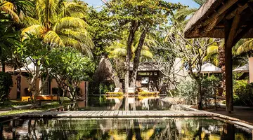 SHANDRANI BEACHCOMBER RESORT & SPA