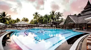 SHANDRANI BEACHCOMBER RESORT & SPA