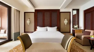 Shangri-La Al Husn Resort & Spa
