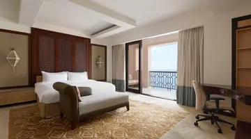 Shangri-La Al Husn Resort & Spa