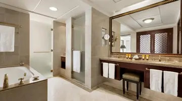 Shangri-La Al Husn Resort & Spa