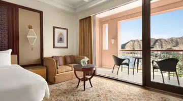 Shangri-La Al Husn Resort & Spa