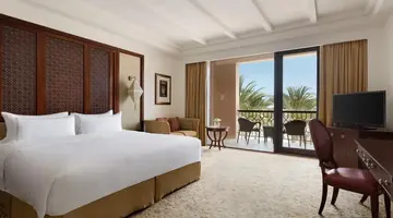 Shangri-La Al Husn Resort & Spa