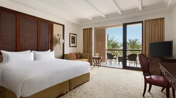 Shangri-La Al Husn Resort & Spa