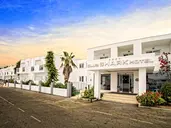 SHARK CLUB HOTEL