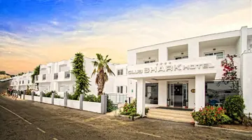 SHARK CLUB HOTEL