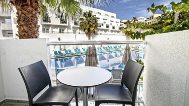 SHARK CLUB HOTEL