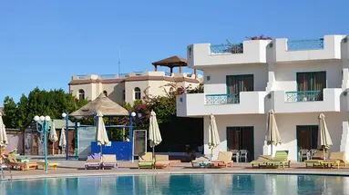 Sharm Cliff