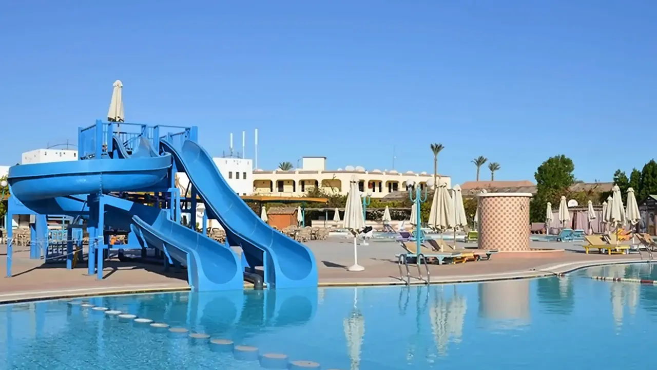 Sharm Cliff