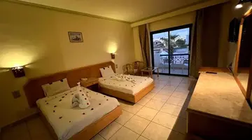 Sharm Cliff