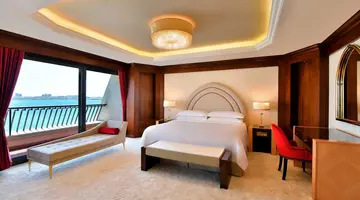 Sheraton Grand Doha Resort & Convention Hotel