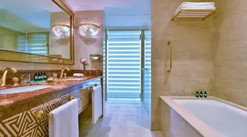 Sheraton Grand Doha Resort & Convention Hotel