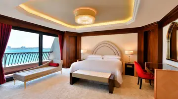 Sheraton Grand Doha Resort & Convention Hotel