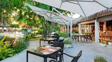 Sheraton Maldives Full Moon Resort & Spa