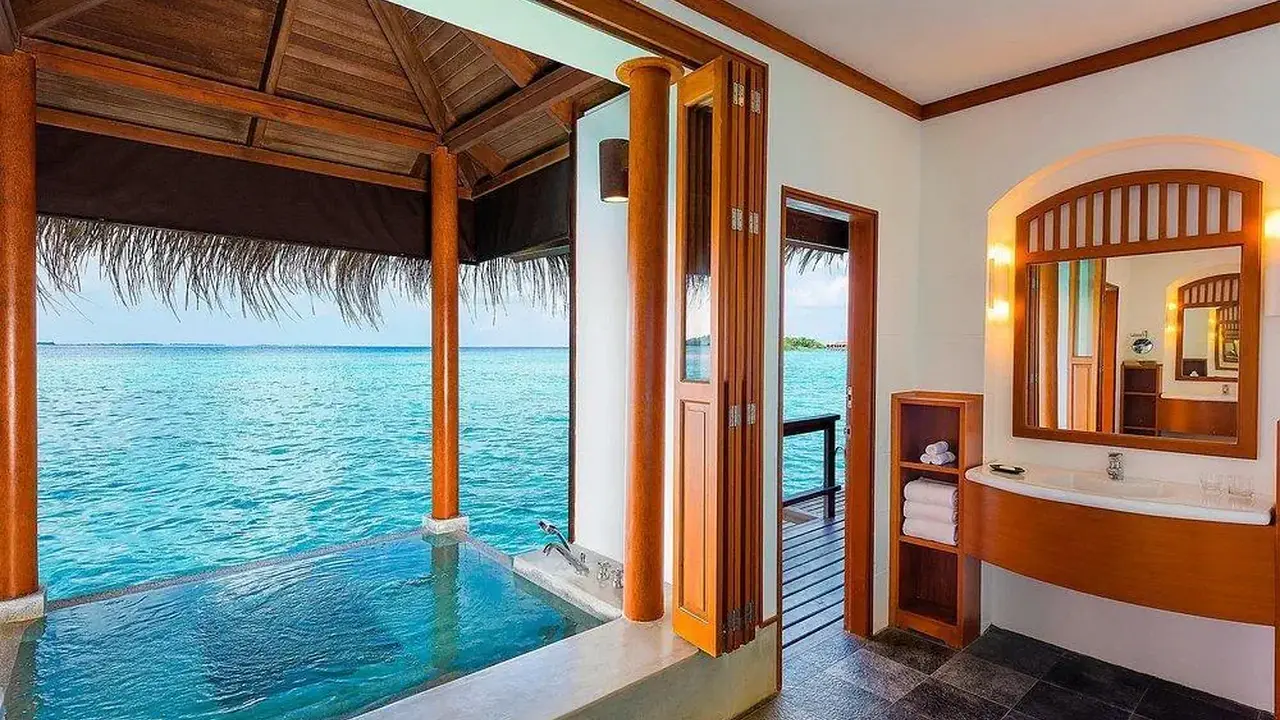 Sheraton Maldives Full Moon Resort & Spa
