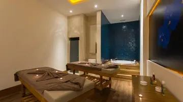 Sherwood Exclusive Lara