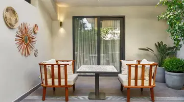 SHERWOOD PREMIO HOTEL