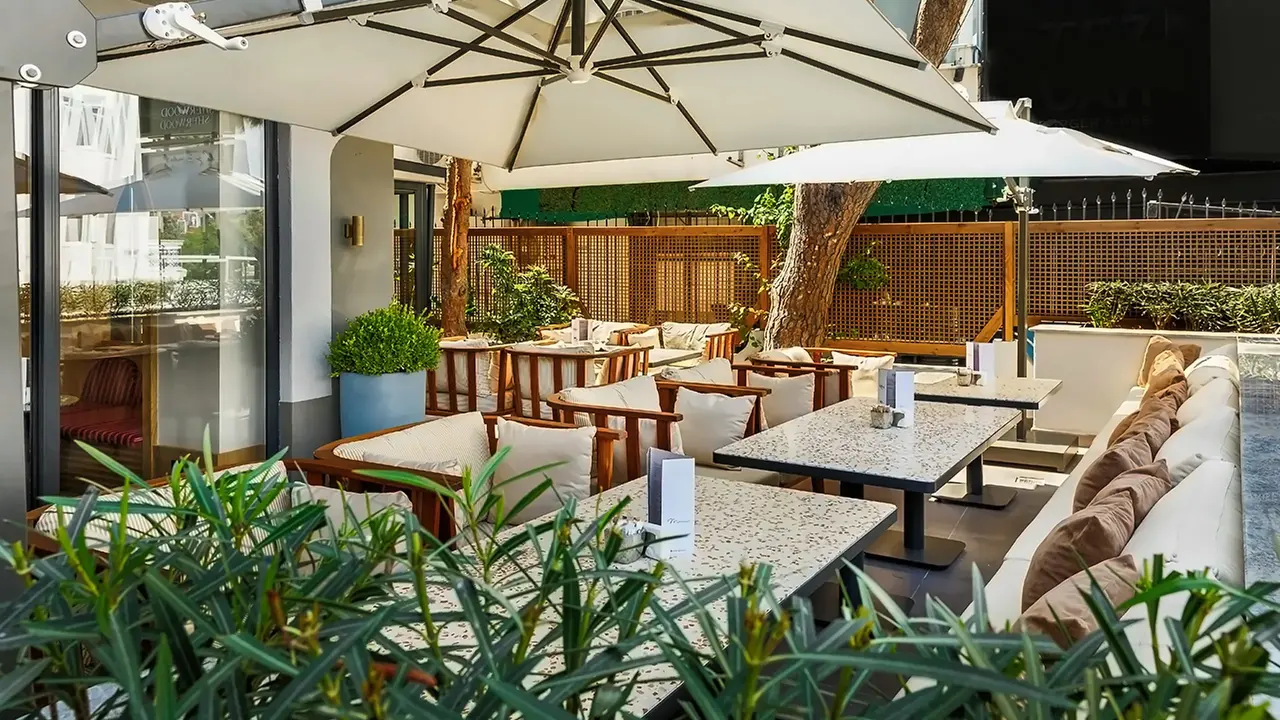 Sherwood Premio Hotel
