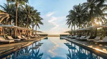 Shilla Monogram Danang