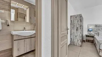 SHOTELS EVINA ROOMS AND SUITES