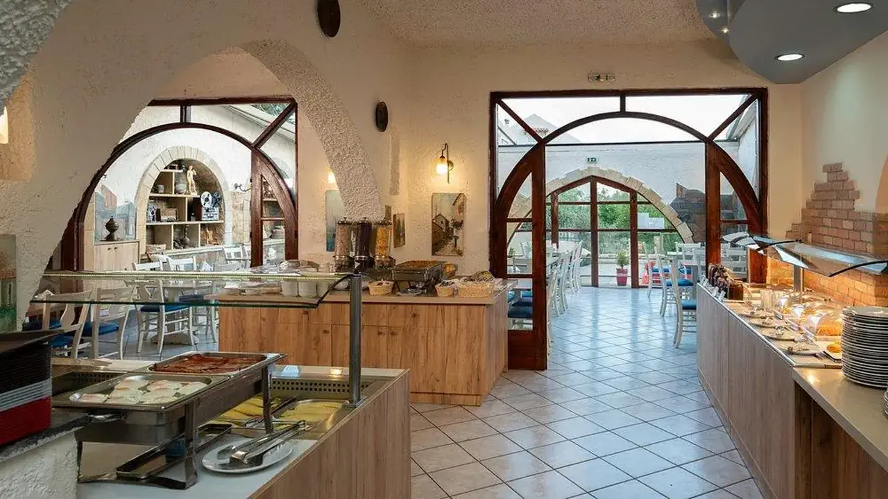 SHOTELS EVINA ROOMS AND SUITES