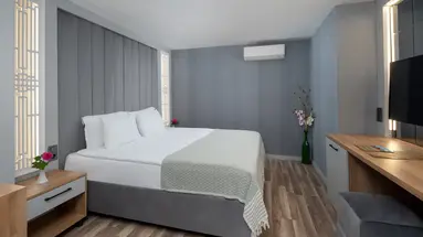 SIAM ELEGANCE HOTELS & SPA