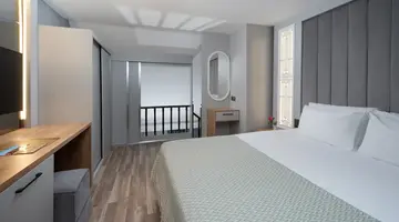 SIAM ELEGANCE HOTELS & SPA
