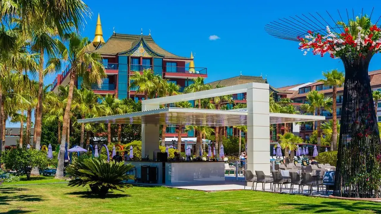 SIAM ELEGANCE SPA & RESORT