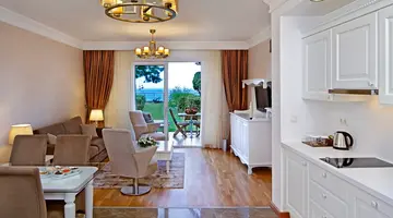 SIANJI WELL-BEING RESORT