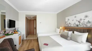 Side Aluna Hotel