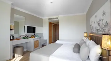 Side Aluna Hotel