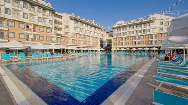 Side Aluna Hotel