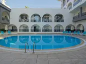 Side Aluna Hotel